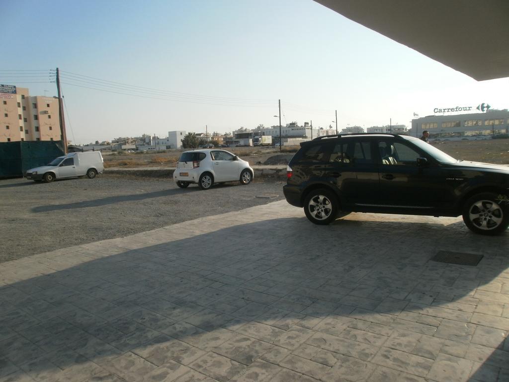 Alora Apartments Larnaka Exterior foto