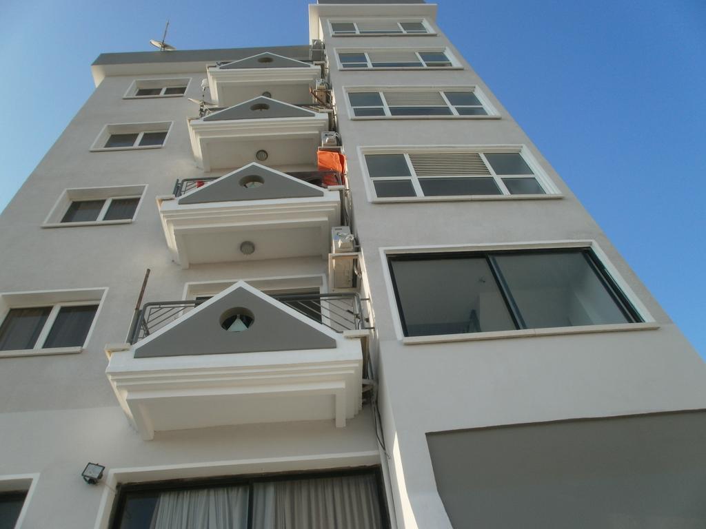Alora Apartments Larnaka Exterior foto