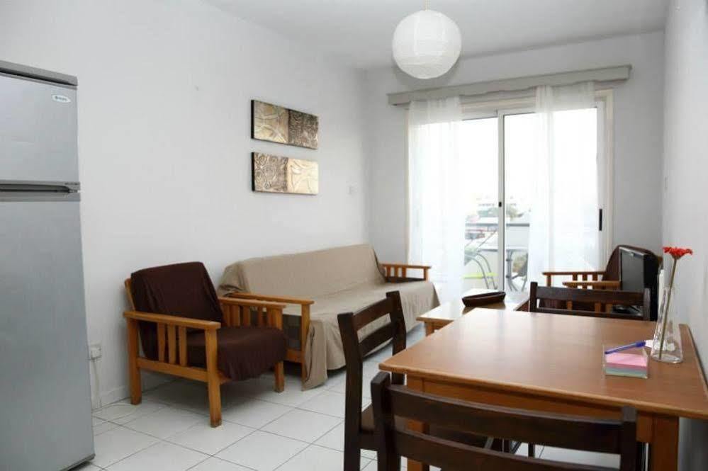 Alora Apartments Larnaka Exterior foto