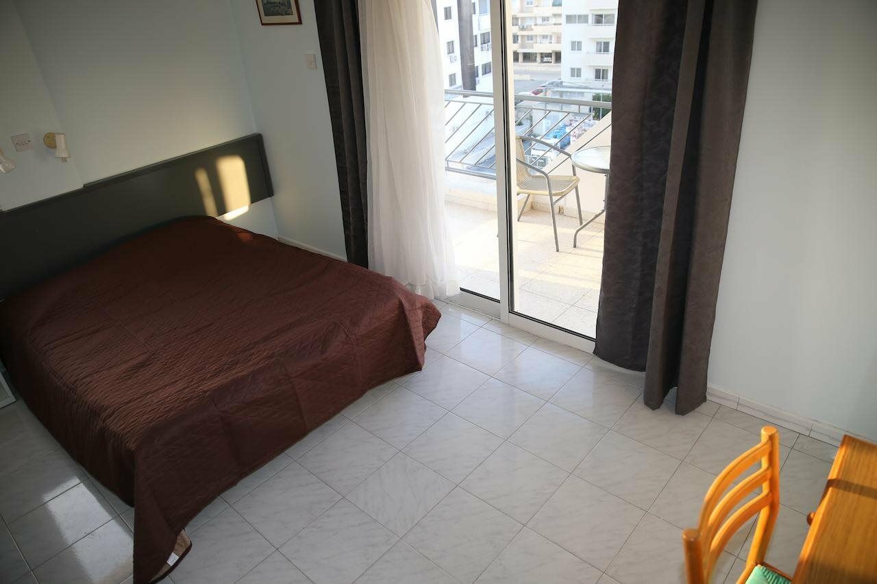Alora Apartments Larnaka Exterior foto